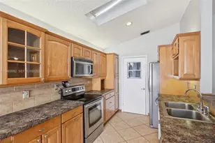 9700 SW 59th St, Cooper City, FL 33328 - Photo 16