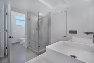 1331 Brickell Bay Dr, Miami, FL 33131 - Photo 22