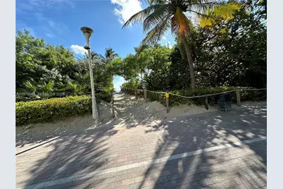 1623 Collins Ave #PH1010, Miami Beach, FL 33139 - Photo 32