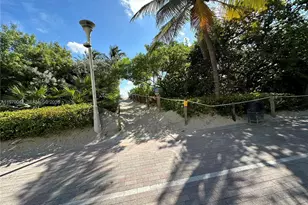 1623 Collins Ave, Miami Beach, FL 33139 - Photo 32