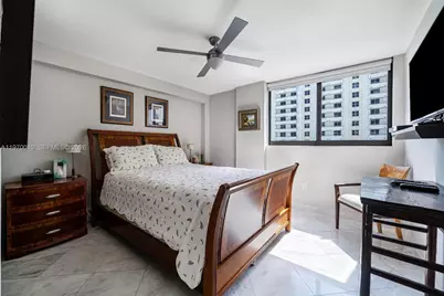 1623 Collins Ave #PH1010, Miami Beach, FL 33139 - Photo 30