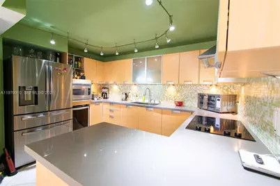 1623 Collins Ave #PH1010, Miami Beach, FL 33139 - Photo 12