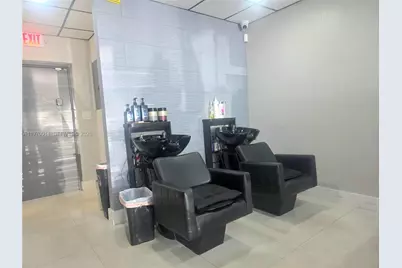 10873 SW 40th St, Miami, FL 33165 - Photo 6