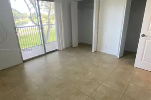 301 SW 135th Ave, Pembroke Pines, FL 33027 - Photo 10