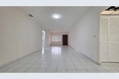 3041 NW 16th St, Miami, FL 33125 - Photo 6