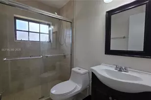 3041 NW 16th St, Miami, FL 33125 - Photo 16