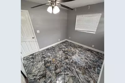 221 NE 24th St, Pompano Beach, FL 33064 - Photo 2