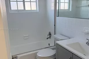 105 NE 12th Ave, Hallandale Beach, FL 33009 - Photo 16