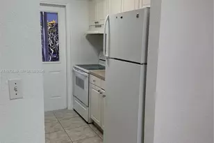105 NE 12th Ave, Hallandale Beach, FL 33009 - Photo 6