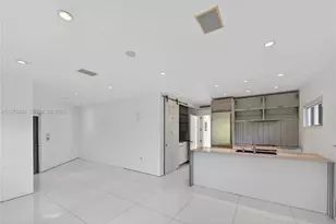 1000 N Shore Dr, Miami Beach, FL 33141 - Photo 50