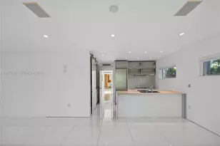 1000 N Shore Dr, Miami Beach, FL 33141 - Photo 44