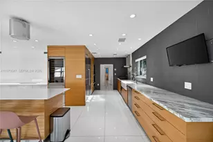 1000 N Shore Dr, Miami Beach, FL 33141 - Photo 8