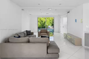 1000 N Shore Dr, Miami Beach, FL 33141 - Photo 22