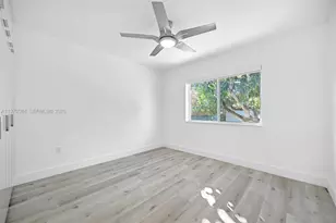 876 NE 81st St, Miami, FL 33138 - Photo 32