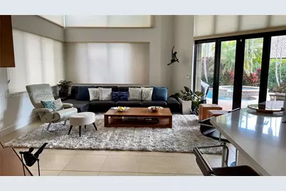 1040 Sandalwood Ln, Weston, FL 33326 - Photo 10