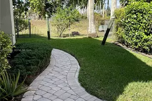 1040 Sandalwood Ln, Weston, FL 33326 - Photo 26