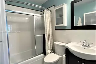 2230 NE 56th Pl, Fort Lauderdale, FL 33308 - Photo 28