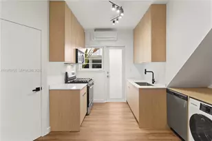 1009 Meridian Ave, Miami Beach, FL 33139 - Photo 10