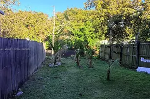 948 SW 74th Ave, North Lauderdale, FL 33068 - Photo 28