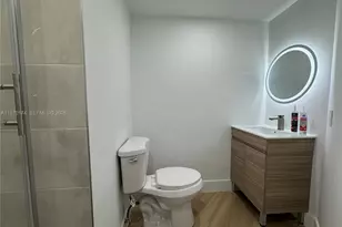 999 Brickell Bay Dr, Miami, FL 33131 - Photo 16