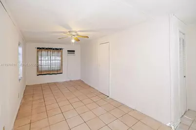 670 SE 1st St, Hialeah, FL 33010 - Photo 18