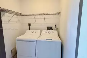 801 NE 199th St, Miami, FL 33179 - Photo 14