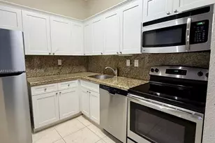 801 NE 199th St, Miami, FL 33179 - Photo 10