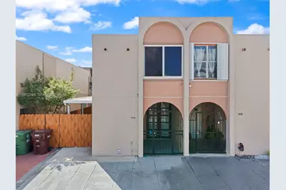 1096 W 42nd Pl #33, Hialeah, FL 33012 - Photo 2