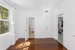 1027 Euclid Ave, Miami Beach, FL 33139 - Photo 16