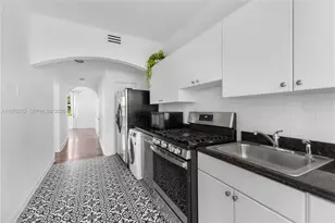 1027 Euclid Ave, Miami Beach, FL 33139 - Photo 10