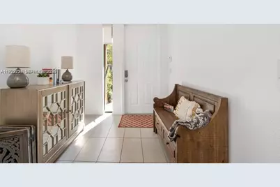 3327 NW 10th Ave, Pompano Beach, FL 33064 - Photo 2