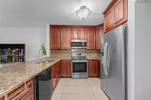 846 SW 148th Pl, Miami, FL 33194 - Photo 6