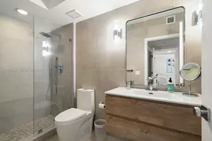 110 Washington Ave, Miami Beach, FL 33139 - Photo 14