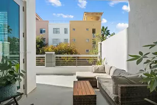 110 Washington Ave, Miami Beach, FL 33139 - Photo 16