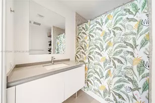 88 SW 7th St, Miami, FL 33130 - Photo 24