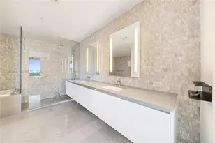 88 SW 7th St, Miami, FL 33130 - Photo 16