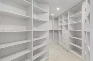 3000 Island Blvd, Aventura, FL 33160 - Photo 22