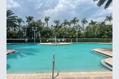 1755 E Hallandale Beach Blvd #MEZ7E, Hallandale Beach, FL 33009 - Photo 2