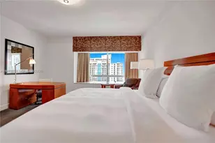 1435 Brickell Ave, Miami, FL 33131 - Photo 10