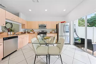 12858 SW 50th St, Miramar, FL 33027 - Photo 8