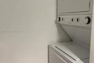 770 NE Claughton Island Dr, Miami, FL 33131 - Photo 26