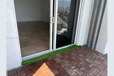 1 Glen Royal Pkwy #1112, Miami, FL 33125 - Photo 12