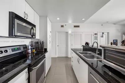 1401 SW 22nd St #1503, Miami, FL 33145 - Photo 10