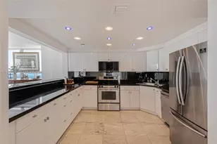 600 NE 36th St, Miami, FL 33137 - Photo 12