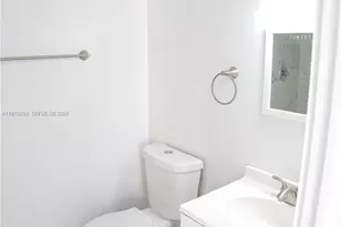 4717 NW 7th St, Miami, FL 33126 - Photo 16