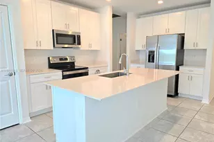 906 Cattleman St, Winter Haven, FL 33881 - Photo 4