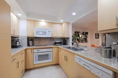 2901 S Bayshore Dr #2H, Miami, FL 33133 - Photo 8