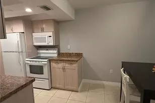 17600 N Bay Rd, Sunny Isles Beach, FL 33160 - Photo 2