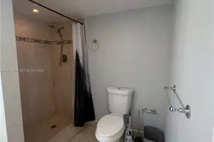 17600 N Bay Rd, Sunny Isles Beach, FL 33160 - Photo 22