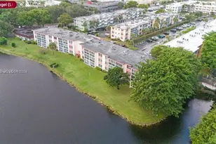 1080 Del Lago Cir, Sunrise, FL 33313 - Photo 18